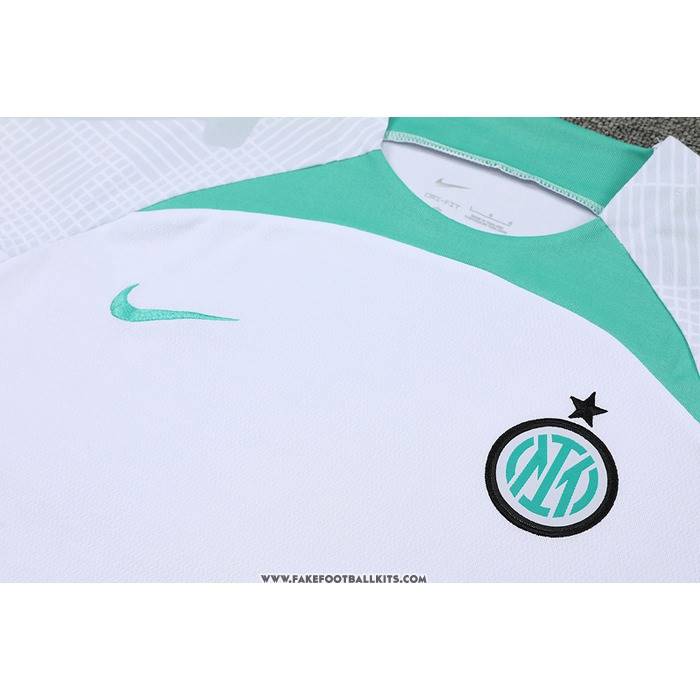 Tracksuit
 Inter Milan Short Sleeve
 22/23 White
 - Shorts

